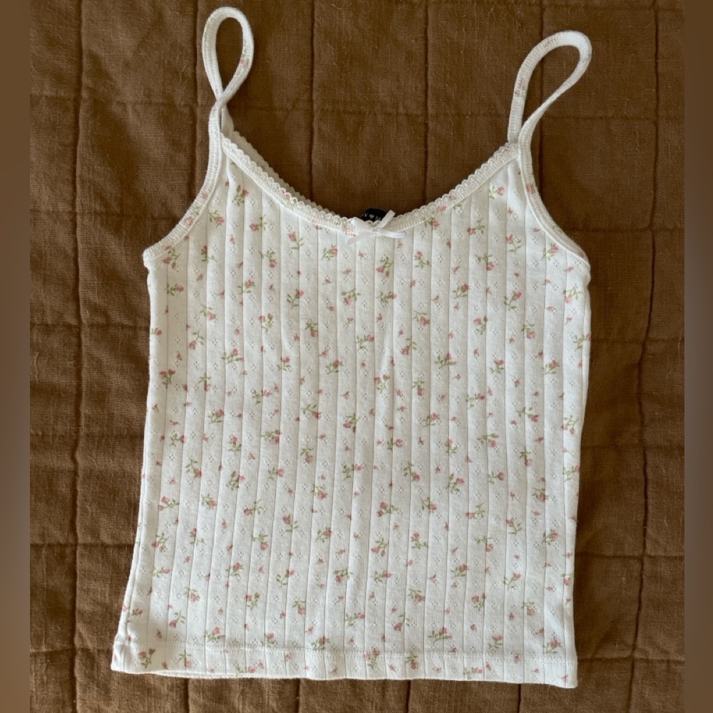 Brandy Melville white eyelet floral crop tank